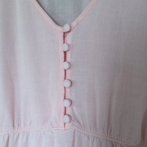 Torrid pink tiered button detail on front short sleeve - Picture 3 of 5